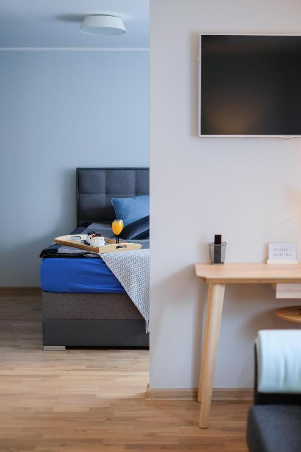 Ohtu Poik 2 City Center Basement Apartment Παρνού Εξωτερικό φωτογραφία