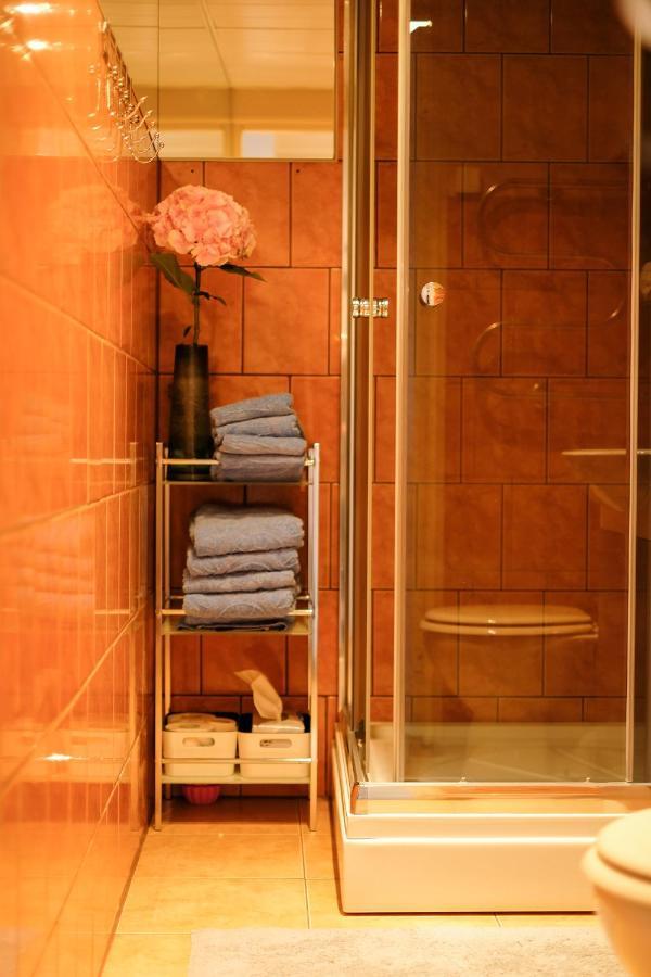 Ohtu Poik 2 City Center Basement Apartment Παρνού Εξωτερικό φωτογραφία