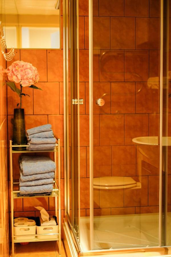 Ohtu Poik 2 City Center Basement Apartment Παρνού Εξωτερικό φωτογραφία