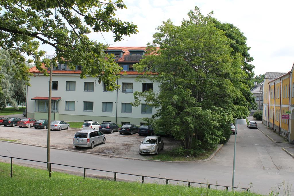 Ohtu Poik 2 City Center Basement Apartment Παρνού Δωμάτιο φωτογραφία