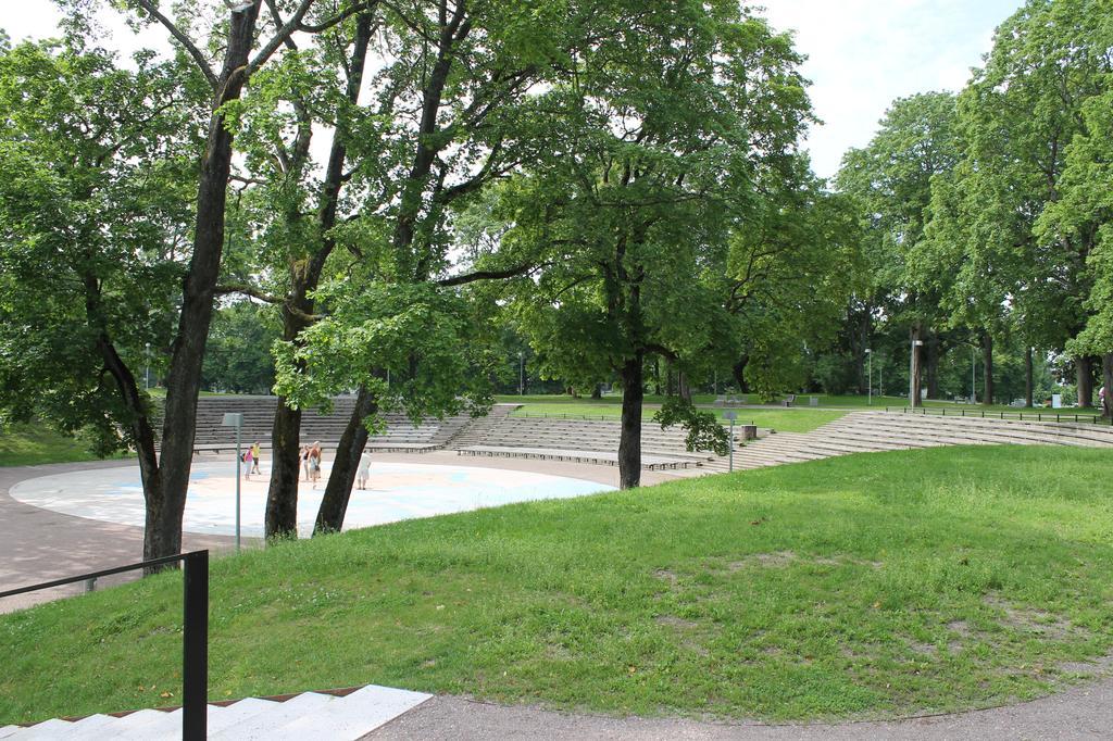 Ohtu Poik 2 City Center Basement Apartment Παρνού Εξωτερικό φωτογραφία